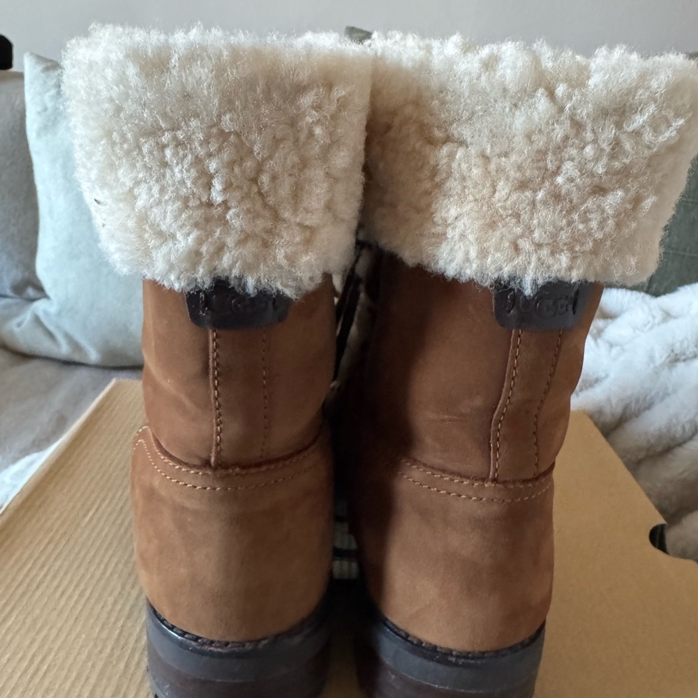 Cozy Brown Shearling-Lined Boots - Picture 5 of 7